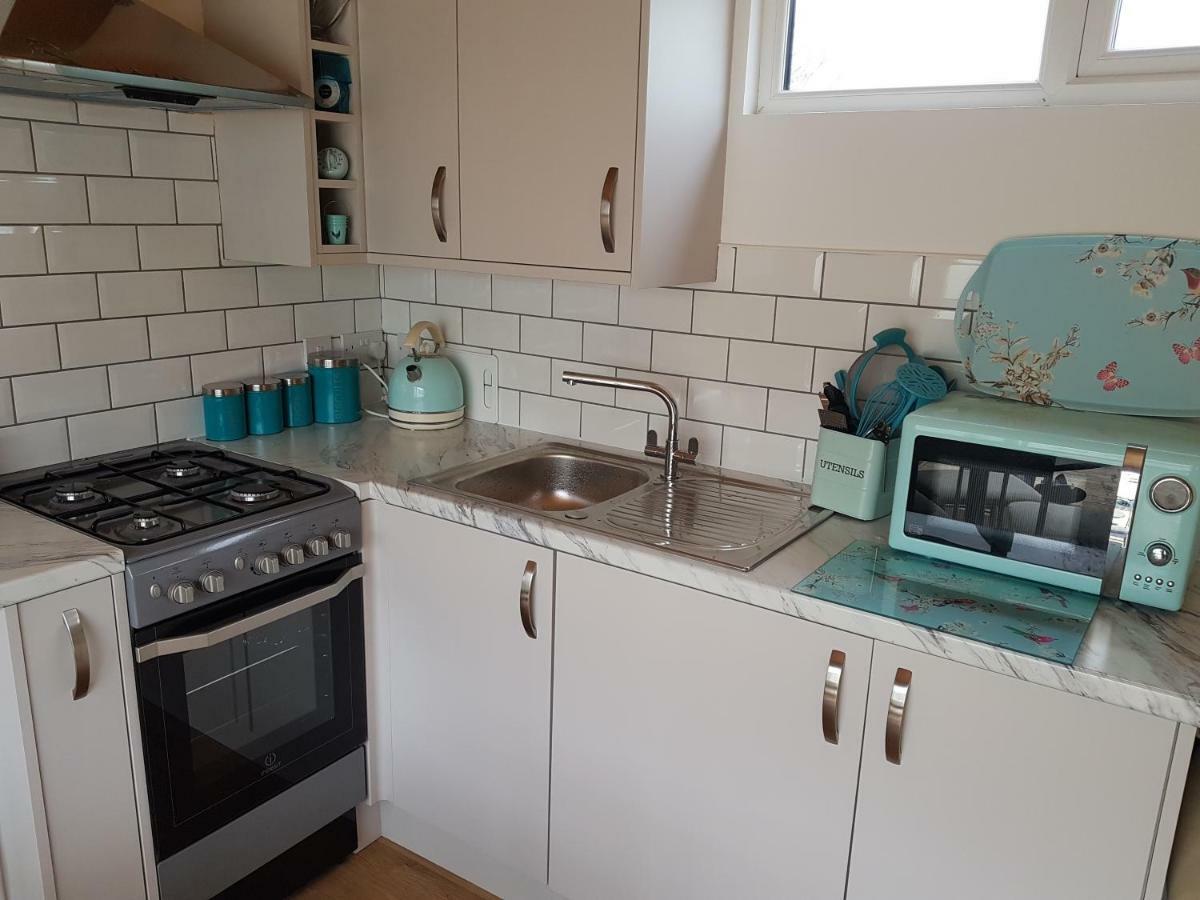 Acorn Camping And Caravan Park Llantwit Major Zewnętrze zdjęcie