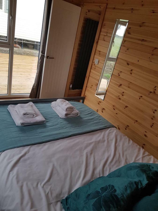 Acorn Camping And Caravan Park Llantwit Major Zewnętrze zdjęcie