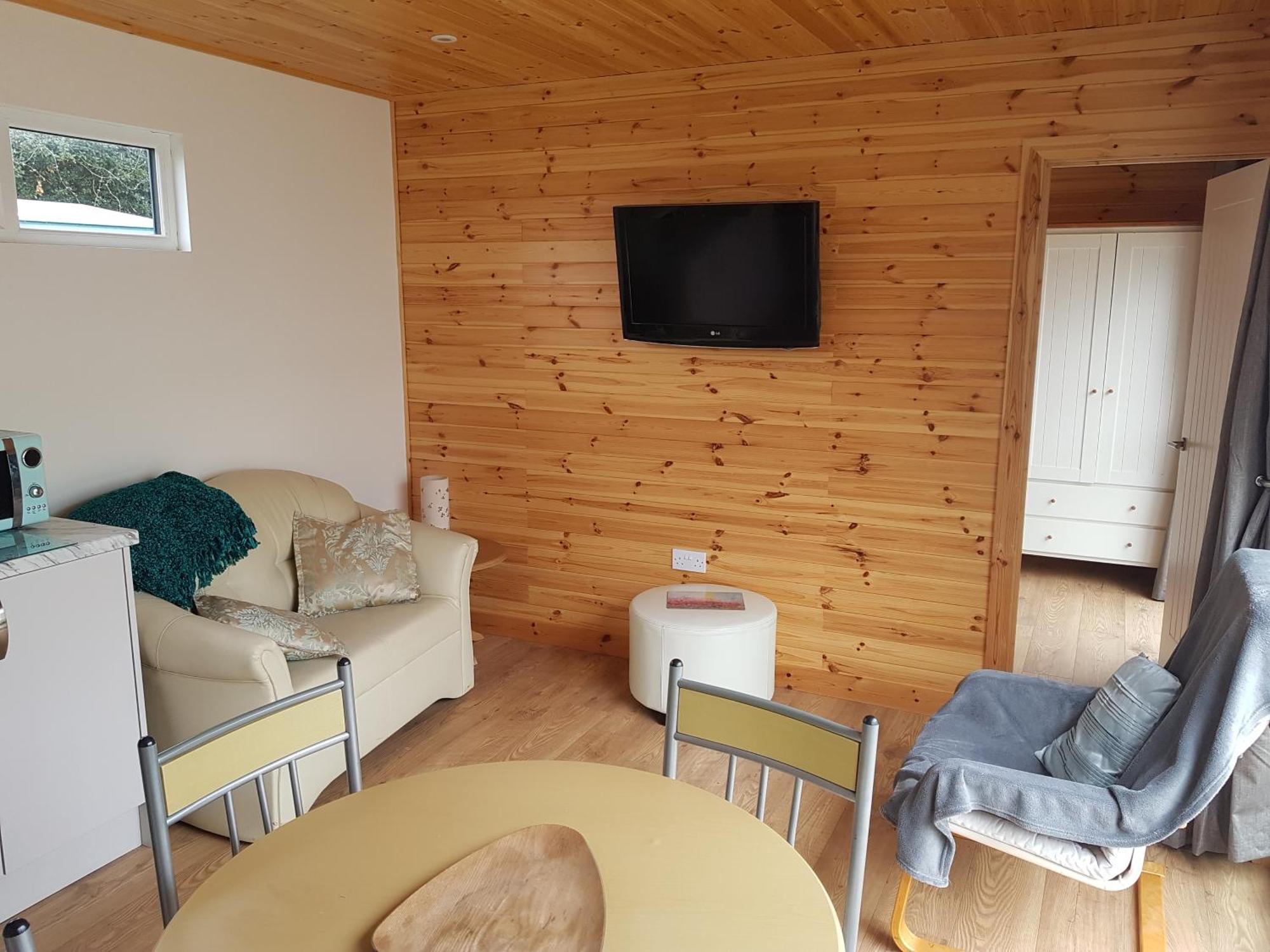 Acorn Camping And Caravan Park Llantwit Major Zewnętrze zdjęcie