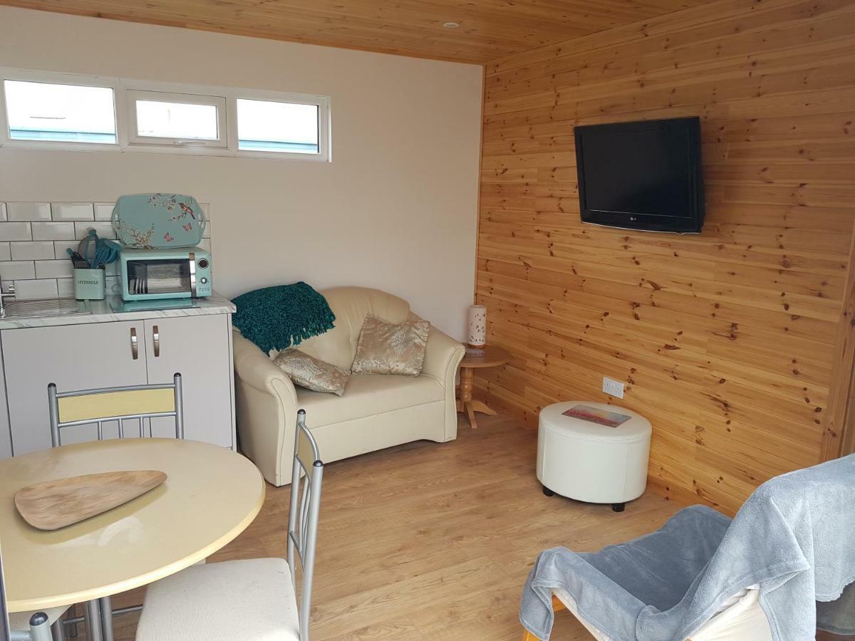 Acorn Camping And Caravan Park Llantwit Major Zewnętrze zdjęcie