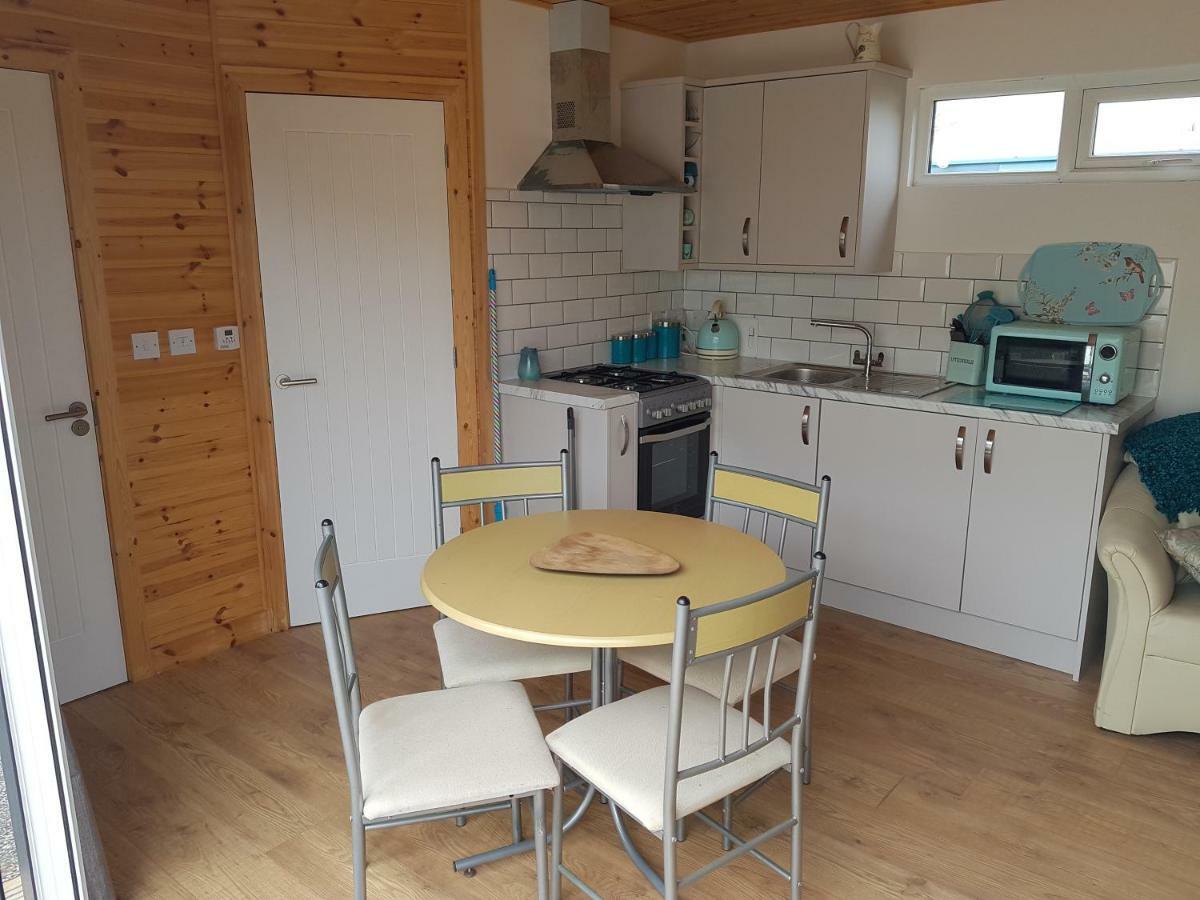 Acorn Camping And Caravan Park Llantwit Major Zewnętrze zdjęcie